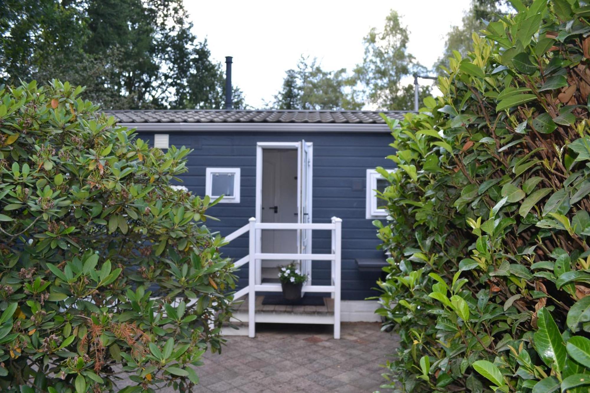 Modern Chalet In De Bossen Van De Veluwe 伊皮 外观 照片