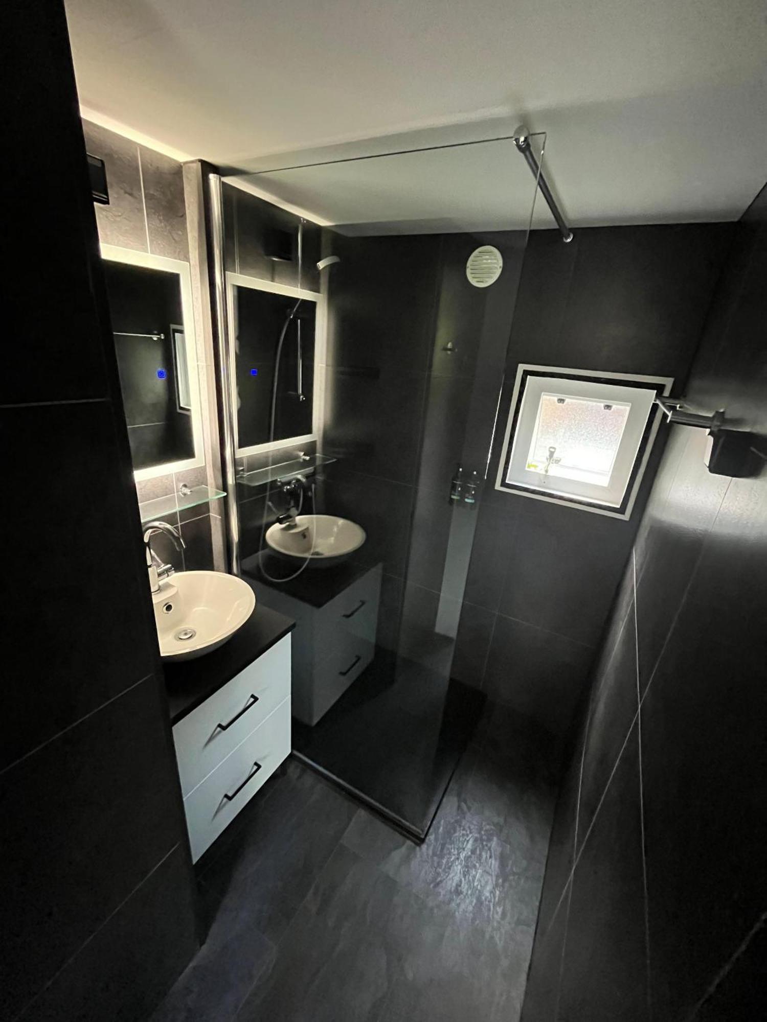 Modern Chalet In De Bossen Van De Veluwe 伊皮 外观 照片