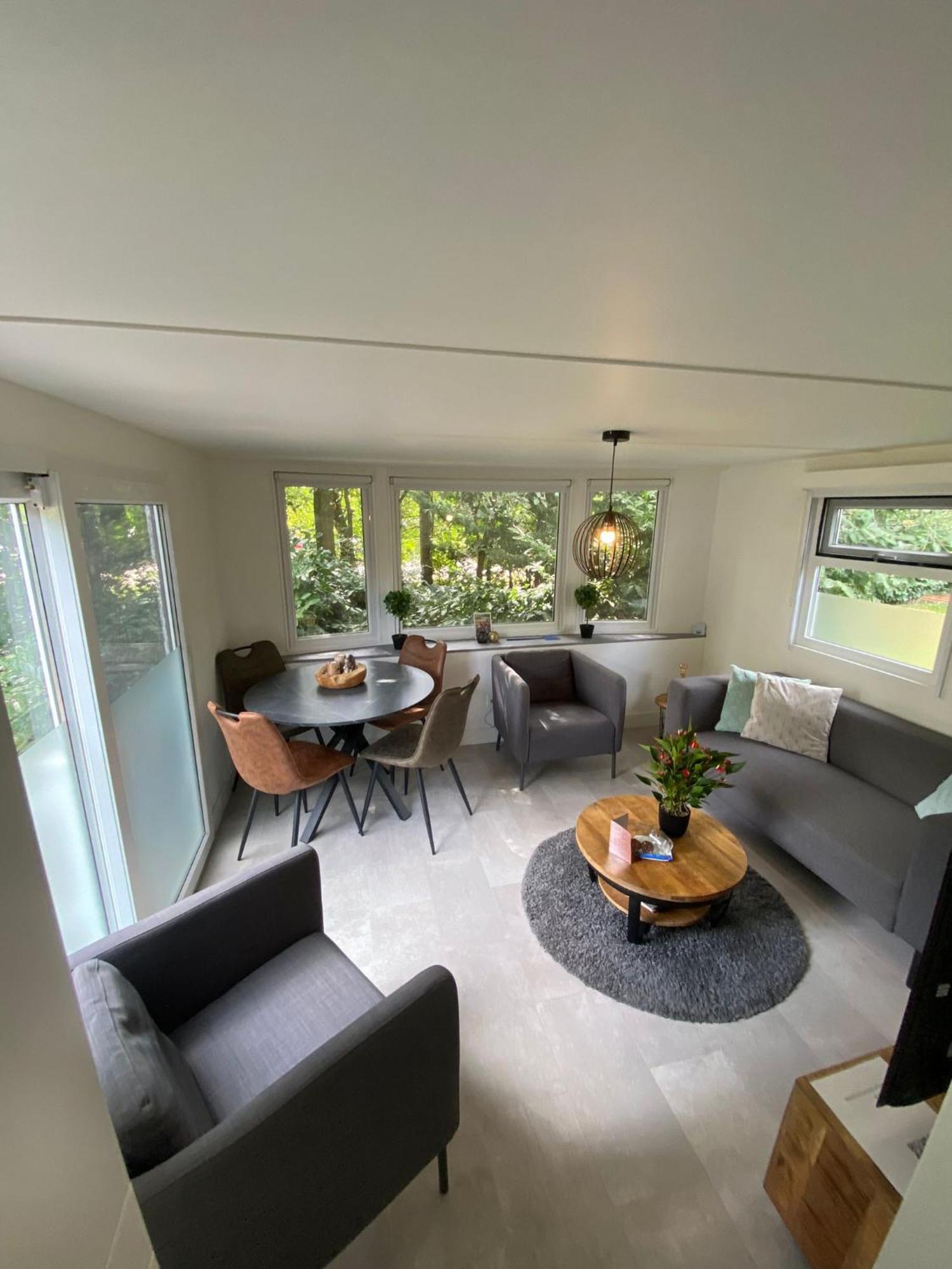 Modern Chalet In De Bossen Van De Veluwe 伊皮 外观 照片